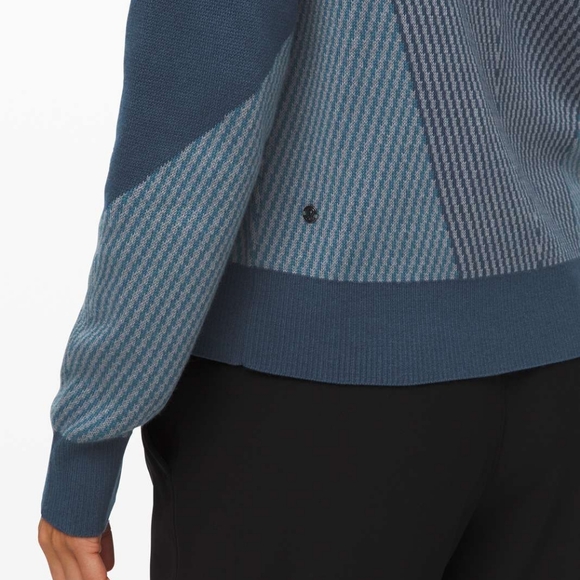 Lululemon Here for Serenity Sweater Night Diver / Blue Charcoal / Petrol Blue S - Picture 2 of 4